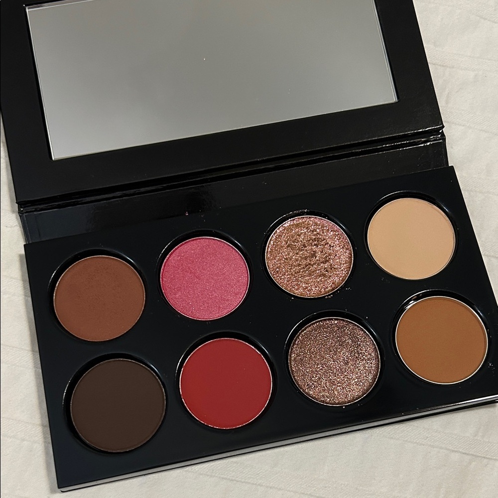 MAC Selena eyeshadow palette